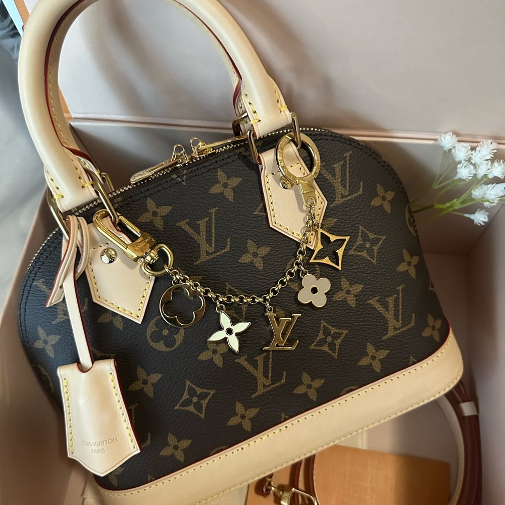 SOLD🚫SOLD🚫Louis Vuitton Alma Bb Monogram🍁
